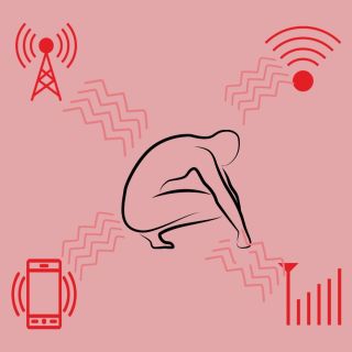 Jak omezit elektrosmog při telefonování? ✅Při hovoru zapněte reproduktor a držte telefon co nejdál od těla. ✅Používejte...